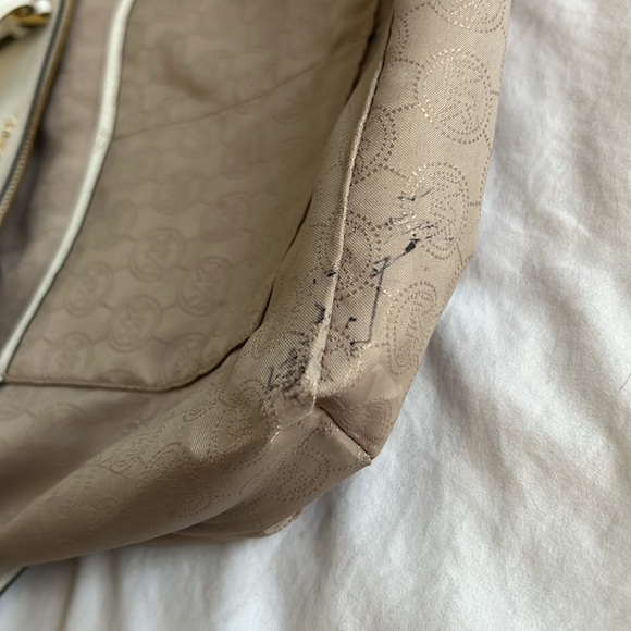 Michael Kors Jet Set Tote- White - Picture 12 of 13